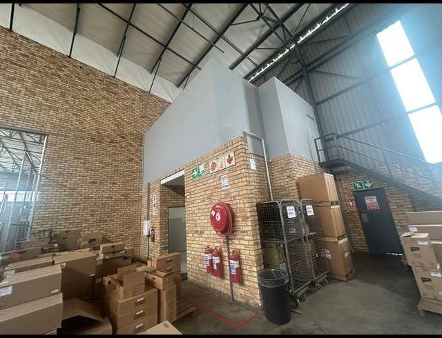 3,454M² WAREHOUSE TO LET IN TUNNEY